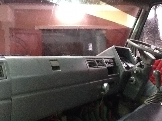 ขายหกล้อดั้มเครื่อง120แรงปี40รถห้างแท้ๆดั้มสามมิตรแอร์เย็นพร้อมใช้งานคับ