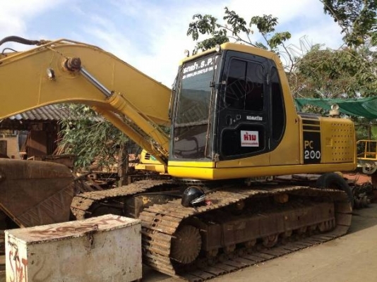 แบคโฮ KOMATSU PC200-6 แบคโฮ KOMATSU PC200-6