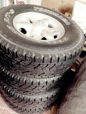 ขายยาง  31  AT  พร้อมล้อ.......... สวยๆเชิญครับ