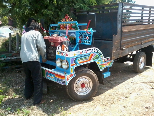 ขายอีแต๋น/พร้อมเครื่อง/กระบะเหล็ก/พื้นไม้ โทร 081-0745778(เสร็จแล้วจ้าใครติดตามอยู่มาทดลองขับได้)