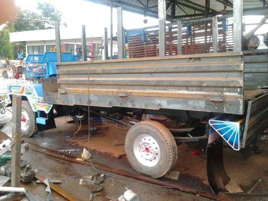 ขายอีแต๋น/พร้อมเครื่อง/กระบะเหล็ก/พื้นไม้ โทร 081-0745778(เสร็จแล้วจ้าใครติดตามอยู่มาทดลองขับได้)