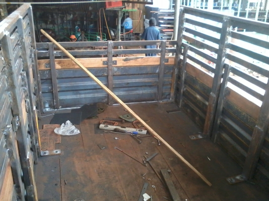 ขายอีแต๋น/พร้อมเครื่อง/กระบะเหล็ก/พื้นไม้ โทร 081-0745778(เสร็จแล้วจ้าใครติดตามอยู่มาทดลองขับได้)