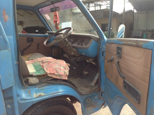 Isuzu หกลัอสั้นTL กระบะยาว 3.2เมตร รถห้างแท้ เครื่อง 85 แรง กระบะไม้ ขับดี เครื่องดี กำลังดีมาก ซัซซี่สวยๆ เดิมๆ ภายในเดิมๆ ขายตามสภาพ 180,000 Isuzu หกลัอสั้นTL กระบะยาว 3.2เมตร รถห้างแท้ เครื่อง 85 แรง กระบะไม้ ขับดี เครื่องดี กำลังดีมาก ซัซซี่สวยๆ เดิมๆ ภายในเดิมๆ ขายตามสภาพ 180,000