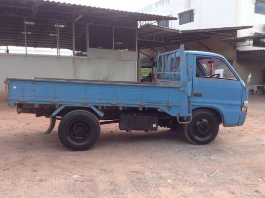 Isuzu หกลัอสั้นTL กระบะยาว 3.2เมตร รถห้างแท้ เครื่อง 85 แรง กระบะไม้ ขับดี เครื่องดี กำลังดีมาก ซัซซี่สวยๆ เดิมๆ ภายในเดิมๆ ขายตามสภาพ 180,000 Isuzu หกลัอสั้นTL กระบะยาว 3.2เมตร รถห้างแท้ เครื่อง 85 แรง กระบะไม้ ขับดี เครื่องดี กำลังดีมาก ซัซซี่สวยๆ เดิมๆ ภายในเดิมๆ ขายตามสภาพ 180,000