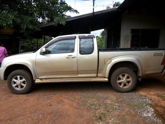 ขาย D-MAX HILANDER 2.5 Ddi i-TEQ GOLD Series ปี51/08 บางเดิมทั้งคัน ใช้งานน้อย ไมล์76,xxx แท้ ช่วงล่างแน่น ยางสวย ภายในครบ แอร์เย็น พ.พาวเวอร์ AIRBAG/ABS เซ็นทรัลล็อก กระจกไฟฟ้า ปรับข้างไฟฟ้า การ์ดกันแมลง บันไดข้าง รถไม่ค่อยได้ล้างครับ ใช้งานอย่างเดียว ไม