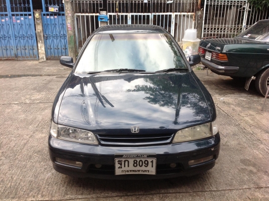 ขายACCORD เครื่องV-TECเกียร์ออโต้ติดแก๊สถูกๆครับ