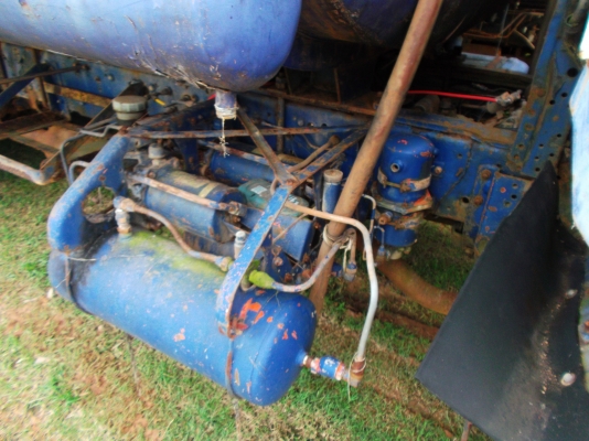 ขายด่วนรถสิบล้อFN215kรถนํ้า6D15โบช้วงล้างเบรดใหญ่ทิฟฟี้ ขายด่วนรถสิบล้อFN215kรถนํ้า6D15โบช้วงล้างเบรดใหญ่ทิฟฟี้