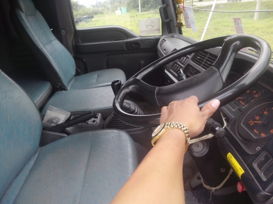 ขายรถอีซุซุเด็กก้า320แม่ลูกสามเพลาไม่ดั้มปี50