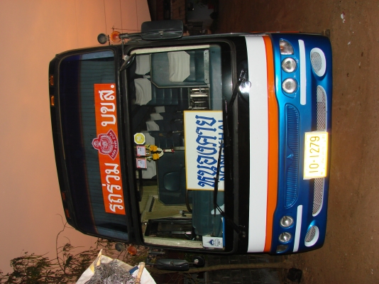 ขายรถปรับอากาศ  30 ที่นั่งราคา450000 เหมาหมด 3 คันๆ 400000บาท