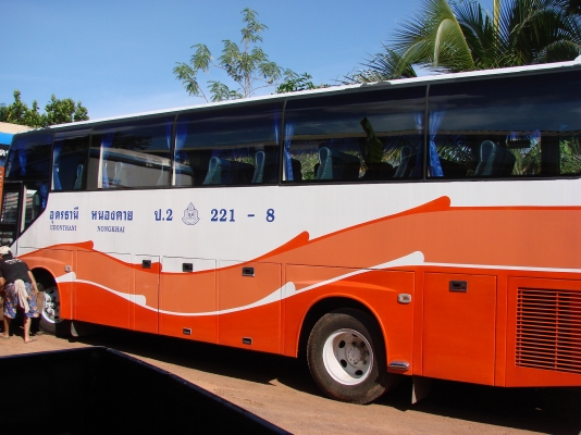 ขายรถปรับอากาศ  30 ที่นั่งราคา450000 เหมาหมด 3 คันๆ 400000บาท