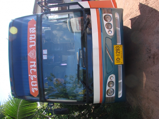 ขายรถปรับอากาศ  30 ที่นั่งราคา450000 เหมาหมด 3 คันๆ 400000บาท