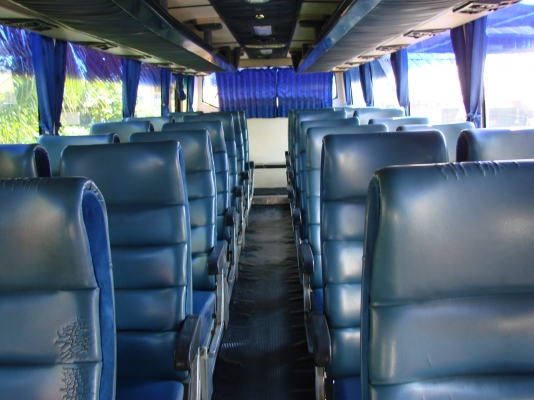 ขายรถปรับอากาศ  30 ที่นั่งราคา450000 เหมาหมด 3 คันๆ 400000บาท