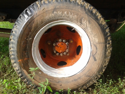 ขายหกล้อเครืองISUZU 85แรงสภาพเดิมๆเครืองดีคัชซีสวยกะบะยาว4.30เมตรขับดีมากๆ  ราคาคุณแต๋น เอกสารซื้อสันญาซื้อขาย ไม่มีเล่ม