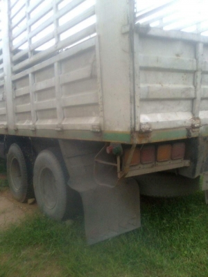 ขาย อีซุ JCM เครื่อง 195 แรง เพลาเดียว / พ.เพาเวอร์ / เบรกทิ๊ฟฟี่ ( รถใช้งานทุกวัน )