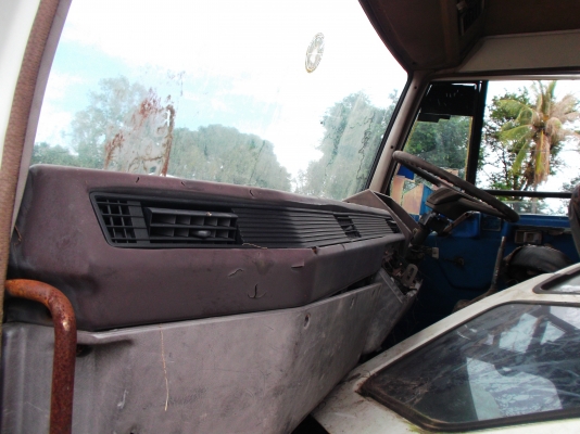 ขายด่วนรถสิบล้อFN215kรถนํ้า6D15โบช้วงล้างเบรดใหญ่ทิฟฟี้