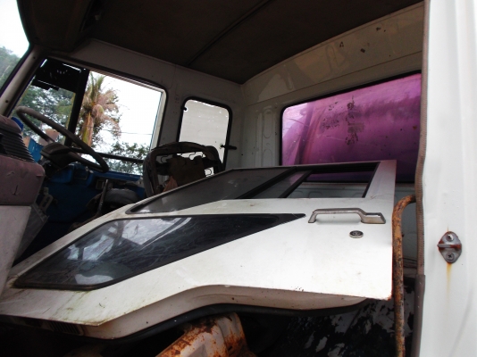 ขายด่วนรถสิบล้อFN215kรถนํ้า6D15โบช้วงล้างเบรดใหญ่ทิฟฟี้