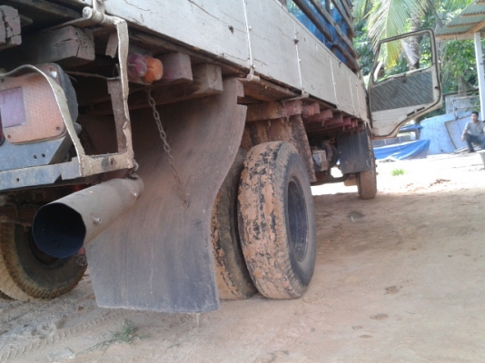 ขายหกล้อ IHNO117แรงยาว5.50เมตร สภาพเหมาะสำหรับต่อดั้มหรือติดเครน ช้วงล่างใหญ่ Fน้าFหลัง เกียร์ร็อก6เกียร์ครับ