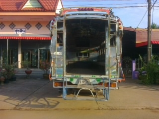 ขายหกล้อ ร็อคกี้ 175แรงม้าเบรคทิฟฟี่พวงมาลัยเพาเวอร์ยาง 825-16 ยาว 5.50