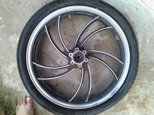 ขายล้อแม็กหน้า Yamaha XJ650