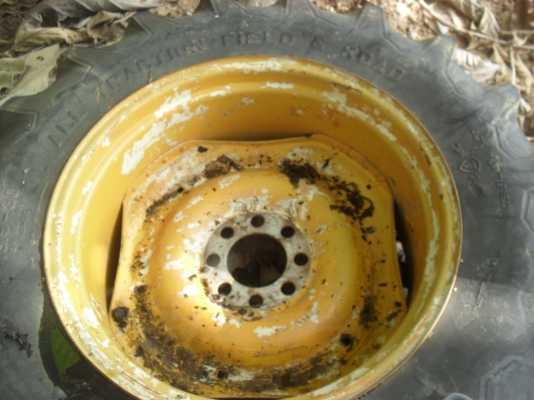 กระทะล้อ /หลัง JCB  พร้อมยาง/แท้