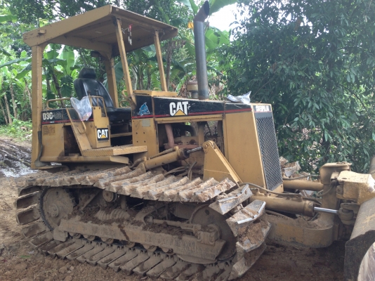 ขายด่วนรถแทรคเตอร์ CAT D3C LGP III สภาพพร้อมใช้งาน ราคา320000 สนใจติดต่อ วรพจน์0813467572