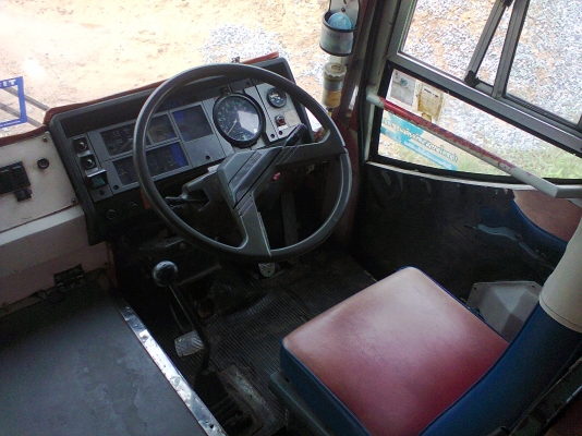 ขายรถบัสแอร์ HINO ยาว 11 เมตร เครื่อง HO6C(T) 195  แรง แชชซี  (HINO)เครื่องยนต์ 2 ตัว แอร์เย็น เบรคจิ๊ฟฟี่