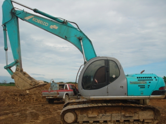 ขายด่วนแมคโคร KOBELLCO MARK V super สภาพพร้อมใช้งาน ราคา 1,080,000สนใจติดต่อ วรพจน์0813467572