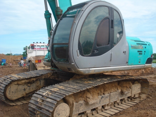 ขายด่วนแมคโคร KOBELLCO MARK V super สภาพพร้อมใช้งาน ราคา 1,080,000สนใจติดต่อ วรพจน์0813467572