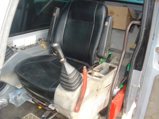 ขายด่วนแมคโคร KOBELLCO MARK V super สภาพพร้อมใช้งาน ราคา 1,080,000สนใจติดต่อ วรพจน์0813467572