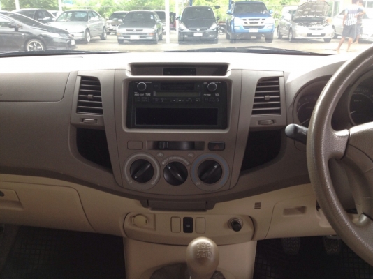 วีโก้ E 3.0 ปี 2006 ก.ธรรมดา รถเจ้าของเดียว ราคา 389,000 บาท