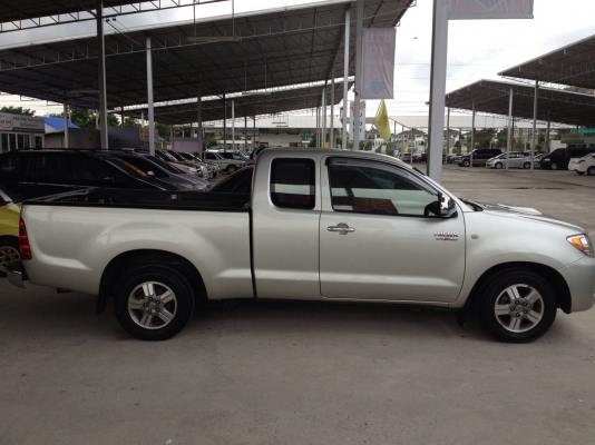 วีโก้ E 3.0 ปี 2006 ก.ธรรมดา รถเจ้าของเดียว ราคา 389,000 บาท