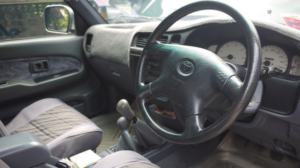 ขาย toyota hilux tiger 4WD