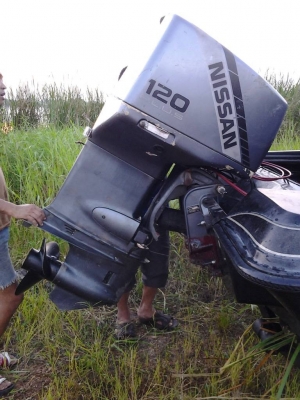 ขายเรือแบส JAVELIN  120 แรงม้า พร้อมเทลเลอร์ 210000