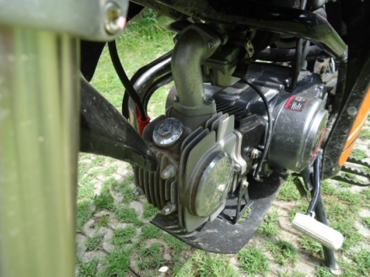 ขายมอไซต์ GPX 125 MODEL : LJR 125 สภาพดี ไม่ค่อยได้ใช้ มีอินวอยซ์ และมีใบซื้อขายราคา 14,000.-