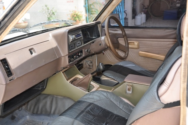 ขาย ISUZU KB 4 ประตู เครื่อง 2500 ฝาทอง พวงมาลัยเพาเวอร์ พร้อมใช้
