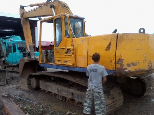 ขายแม็กโครKoMATSU 200,5รถสวยพร้อมใช้