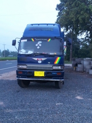 ขายดาวน์ hino 3 m ราคาถูกเพียง 250,000 เท่านั้น