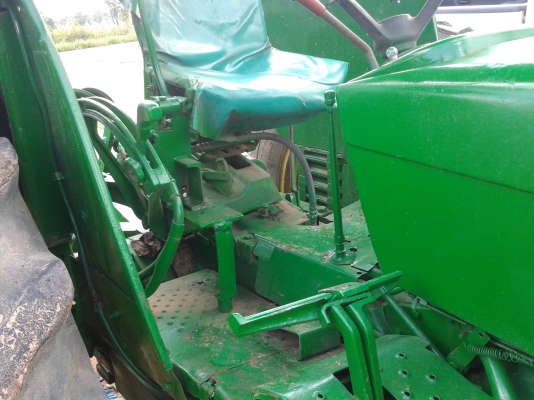 จอนเดียร์พร้อมใช้งาน จอนเดียร์พร้อมใช้งาน