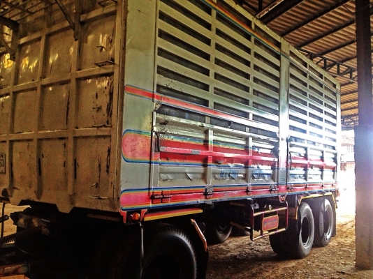 ขายรถอีซูซุเดก้า 320 แรงม้า  ไม่ดั๊ม แม่ลูกคอกเกษตร