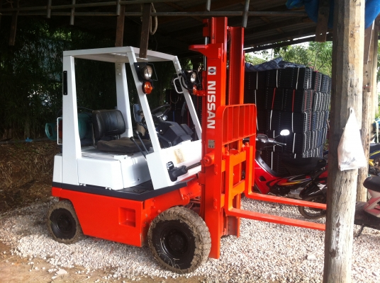 ขายฟอร์คลิฟท์ สภาพดีพร้อมใช้งาน ขายฟอร์คลิฟท์ สภาพดีพร้อมใช้งาน