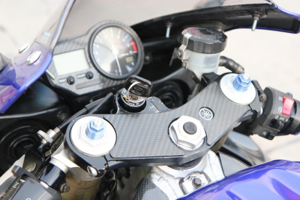 บรีส ไบค์ ช็อป ลำลูกกา ขาย YAMAHA R1 ปี 2001 ทะเบียนแท้ โอนขนส่งทั่วไทย