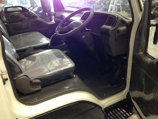 หัวเก๋ง isuzu NPR ตาเพชร