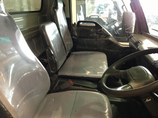หัวเก๋ง isuzu NPR ตาเพชร