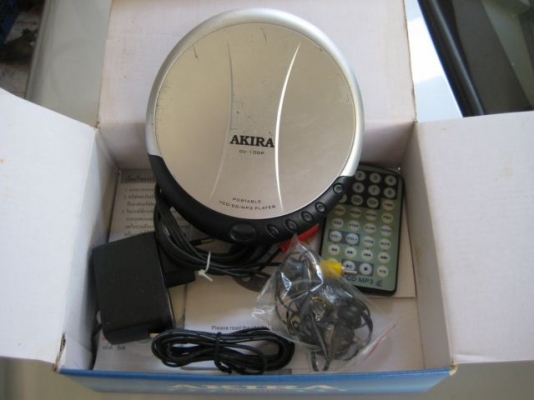ขายเครื่องเล่นVCD CD MP3พกพา AKIRA DV- 100P สภาพสวย สมบูรณ์ พร้อมสาย รีโมท อะแด็ปเตอร์ พร้อมกล่อง450 บาท พร้อมส่ง