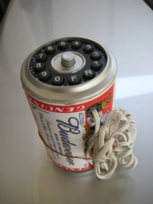 ขายโทรศัพท์บ้าน รูปทรงเบียร์กระป๋อง สำหรับนักสะสม Busweizer  สภาพสวย ใช้งานได้ปกติ