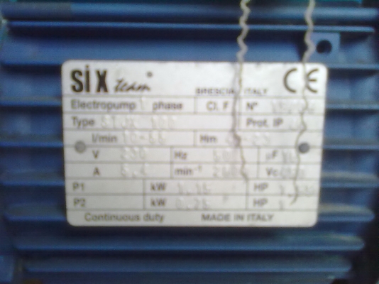 เครื่องปั๊มน้ำ six 1.55 Hp ของประเทศอิตาลี มี2ตัว ตัวละ 3300