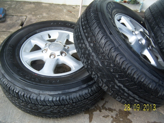 แม็กไฮเลนเดอร์ ขอบ 16 พร้อมยาง 255 70 16 สวยๆ คับ