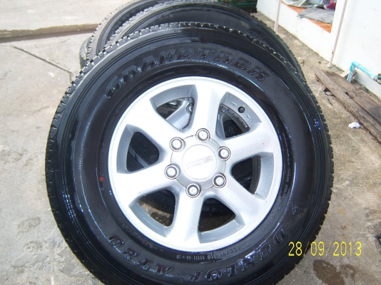 แม็กไฮเลนเดอร์ ขอบ 16 พร้อมยาง 255 70 16 สวยๆ คับ