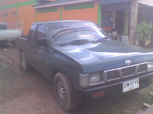 ขายนิสสัน บิ๊กเอ็ม เดิมโรงงาน สีใหม่ แอร์หนาว ล้อแม็ค พวงมาลัยธรรมดา โทร 081-9837056