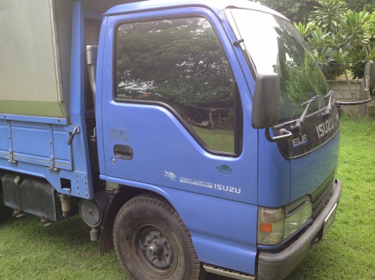 ขาย 4 ล้อ NKR ยูโรทู รถห้าง ปี 47 ไม่ติดเวลา มี 2 คัน ขาย 4 ล้อ NKR ยูโรทู รถห้าง ปี 47 ไม่ติดเวลา มี 2 คัน